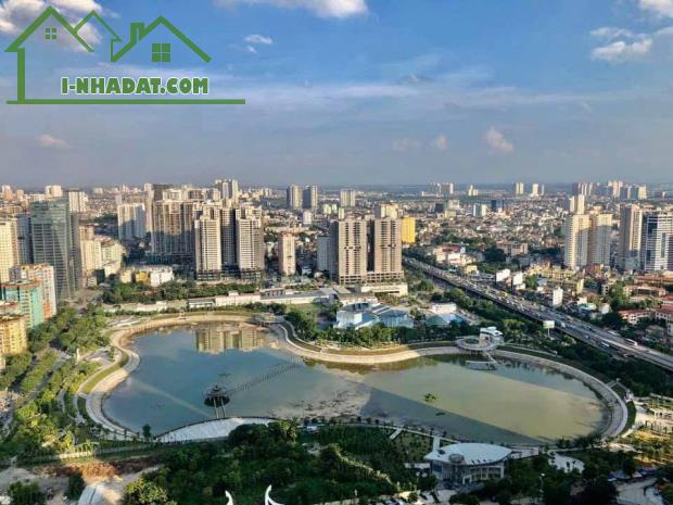 Bán căn đập thông 182m2 VIEW HỒ tại Vinhomes D