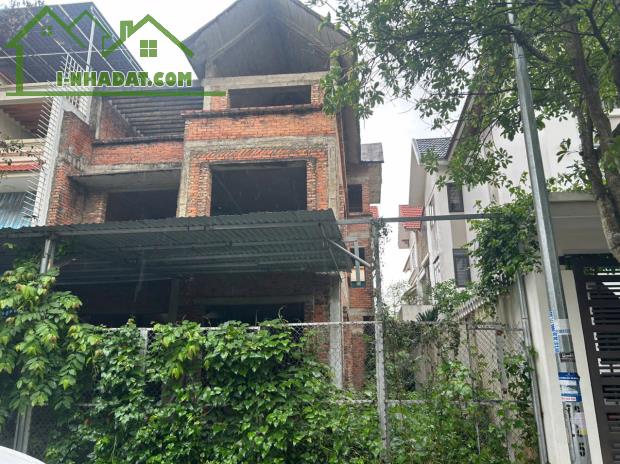 Cho thuê làm nhà kho, chính chủ, biệt thự 200m đất, 3 tầng ( khoảng 600m sử dụng) tại Khu - 1