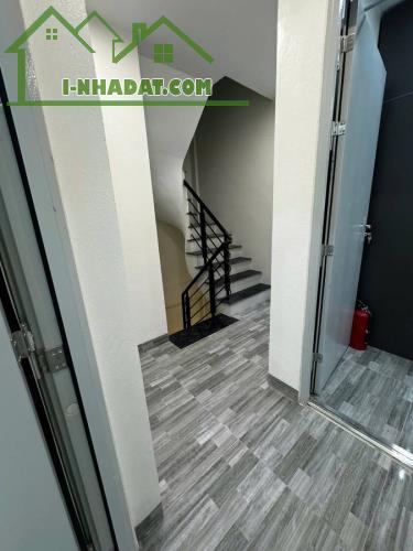 TÒA CĂN HỘ CHO THUÊ – PHỐ VĨNH TUY – HAI BÀ TRƯNG– 57M – 6TẦNG – THANG MÁY – GIÁ 13.95 TỶ - 4