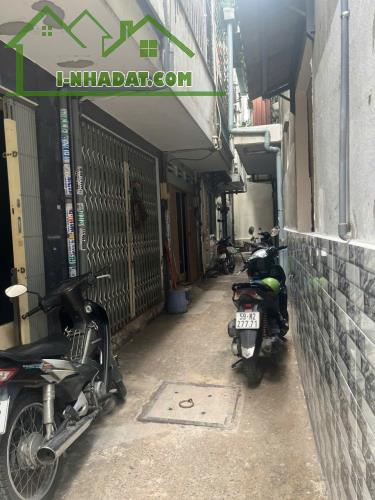 /-rose Cần cho thuê khu vực đường TKTQ..quận tân phú..Nhà quá rẻ anh chi ơi. Khu để ơ hô G