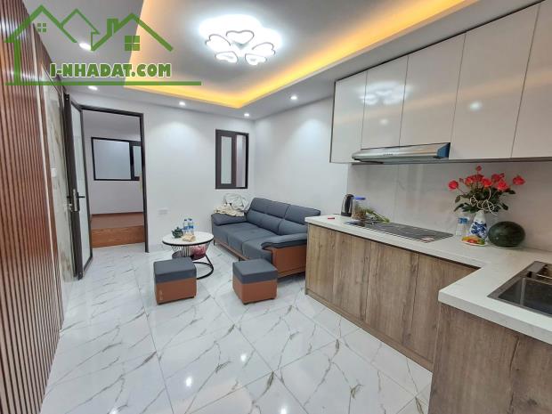Chỉ 180tr/ m2 nhà Thái Thịnh Thịnh Quang mới đẹp KD tốt ngõ to thông sát phố 33m2 5T đủ đồ