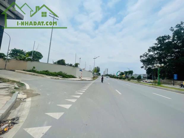bán mảnh đất Long Biên, 180m, mặt tiền 8m, vỉa hè, 2 container tránh nhau, full thổ cư - 2