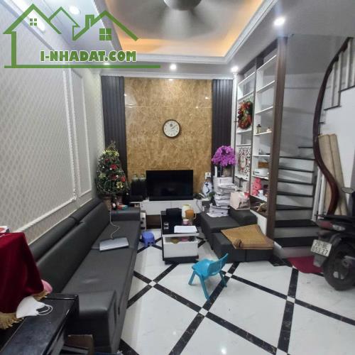 Cho thuê nhà riêng Trần Phú, Hà Đông - 33m2 - 5 Tầng - Full ĐCB - 11 triệu/tháng