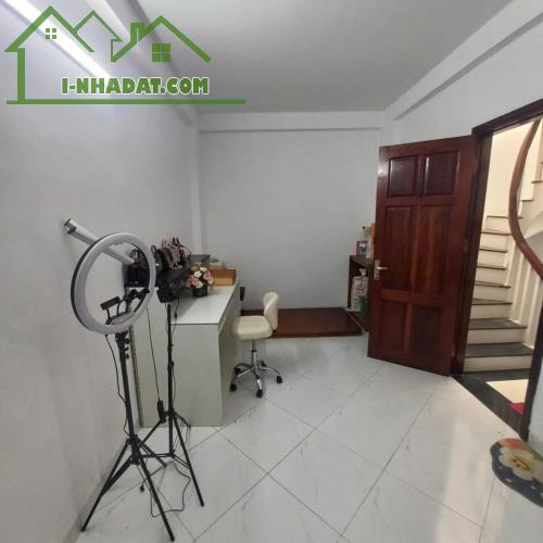 Cho thuê nhà riêng Trần Phú, Hà Đông - 33m2 - 5 Tầng - Full ĐCB - 11 triệu/tháng - 2