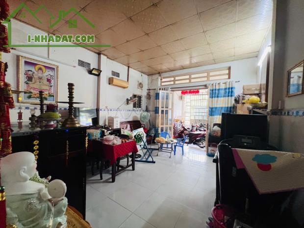 Bán nhà mặt tiền quận 8 giá siêu rẻ - 2