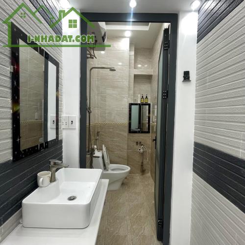 Chỉ 4.39 tỷ giao chìa khóa nhà 4 tầng đẹp 4x17m, Trần Văn Mười. - 2