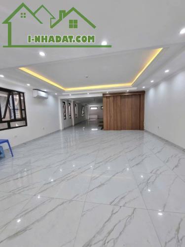 TÒA NHÀ VIEW HỒ TÂY Ô TÔ TRÁNH - LÔ GÓC - THANG MÁY - KINH DOANH - DÒNG TIỀN 125TR/TH.