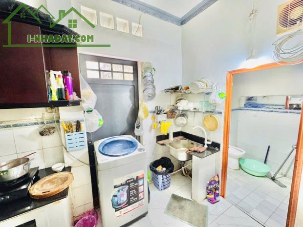Bán nhà 1 sẹc Lý Thường Kiệt 30m2 hẻm 2,5m – Giá 4,15 Tỷ tl.