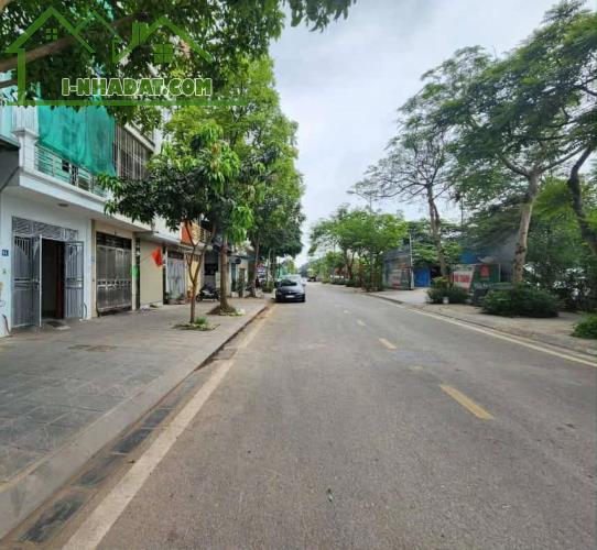 Lô góc vỉa hè xây  BT liền kề tuyệt đỉnh  Việt Hưng - 15,6 tỷ.