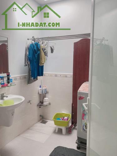 Bán nhà mới Q3, Trần Quang Diệu p14, hẻm thông Lê Văn Sỹ, 4 tầng ngangầ4.8m 4PN. 7 Tỷ hơn - 5