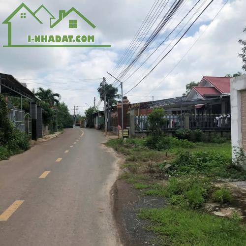Bán 107m2 đất ở gần nhà thờ Thiện An, TT Vĩnh An