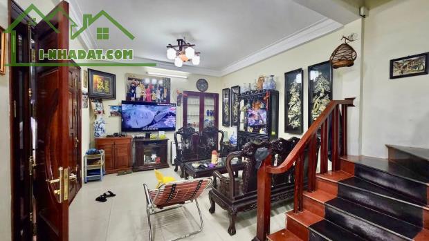 NHÀ: QUAN NHÂN - THANH XUÂN. +DT:58M2 X 5T X 9.5M.MT. + - 1