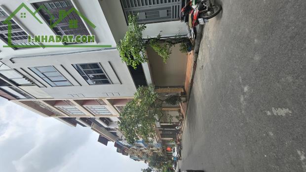 CHÍNH CHỦ BÁN NHÀ 5 TẦNG TÂM HUYẾT GẦN HỒ ĐỀN LỪ, 68M, Ô TÔ TRÁNH, MẶT TIỀN BỀ THẾ GIÁ 14,
