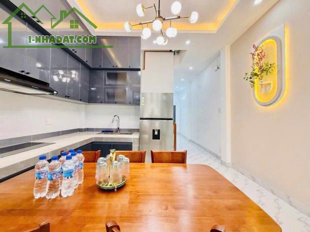 🏡 NHÀ ĐẸP SÁT CHỢ THẠCH ĐÀ – GẦN CHUNG CƯ DREAM HOME – HẺM 5M – 3PN – CHỈ 5.65 TỶ! - 1