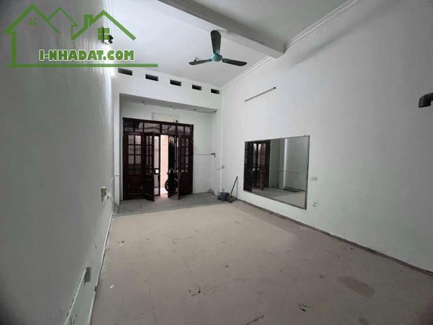 💥 Cơ Hội Vàng Tại 211 Khương Trung – 40m² – 4 Tầng – 2 Thoáng – Gần Hồ, – Chỉ 7.5 tỷ💥