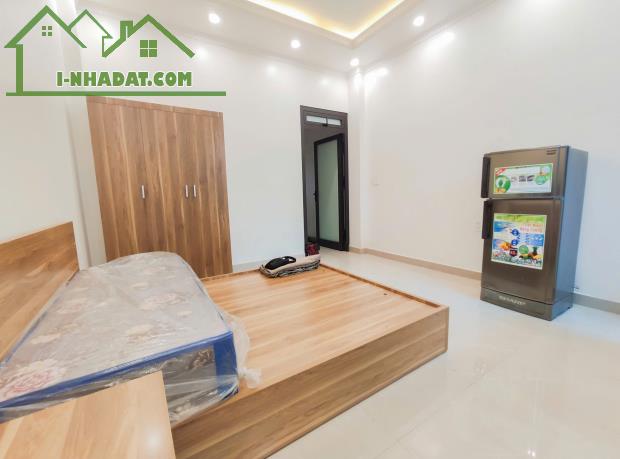 Cho thuê phòng khép kín tại Đường Hùng Vương,Hồng Bàng,Hải Phòng diện tích 28m2 giá 3,8 Tr - 4