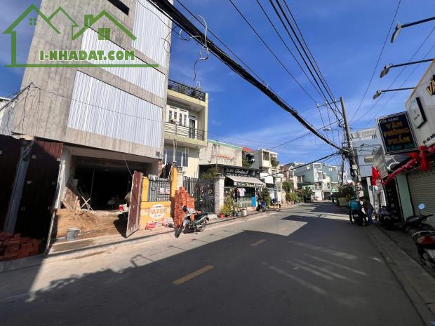 2 lô liền kề Mt đường 6 TNPB quận 9 16.5tỷ/192m2. - 2