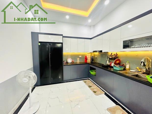BÁN NHÀ GỐC ĐỀ – MINH KHAI – HAI BÀ TRƯNG – 38M² – 7,45 TỶ – FULL CÔNG NĂNG – AN NINH TỐT - 2