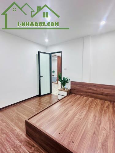 Bán căn hộ tập thể Thanh Xuân Bắc, Thanh Xuân, 68m2 full nội thất, 2 mặt thoáng, ô tô đỗ - 1