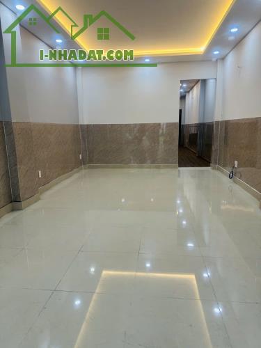 Bán nhà Nguyễn Thị Thập Quận 7, 4 lầu 143  m2 .
5x29 , 5PN chỉ 16,5 tỷ - 2