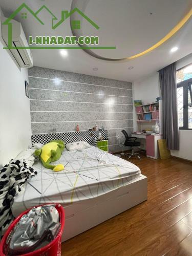 Chính Chủ - Đã Hoàn Công - DT 75M2 Dài 19M , 4 Tầng Đúc Với 4PN,4WC( Nở Hậu ) Hoàng Hoa Th - 4