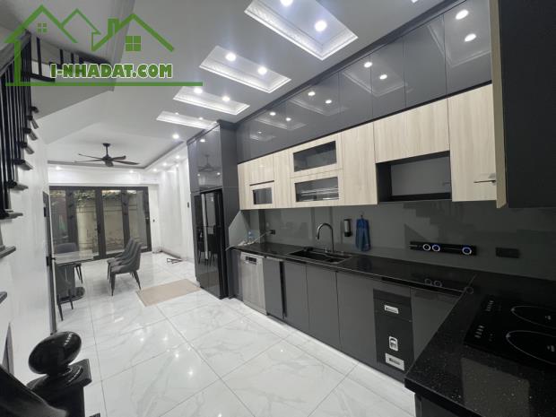 Nhà Ngọc Lâm, về ở ngay, full nội thất, giá siêu đẹp, nhỉnh 7 tỷ - 1