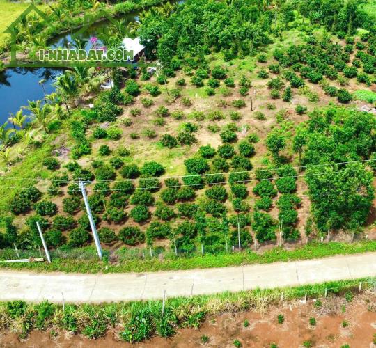 Ea Hu-Cư Kuin- Đắk Lắk dt 10*40m sẵn 60m2 TC đường bê tông rộng 8m kdc giàu có đủ tiện - 2