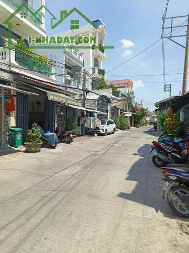 BÁN NHÀ HẺM XE HƠI - 4x14m - 2 TẦNG - ĐANG CHO THUÊ 8TR/THÁNG - CHỈ 3.6 TỶ - GẦN TÊN LỬA - 1