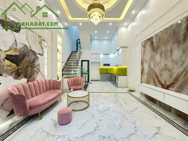 Bán gấp nhà  Chùa Hàng, Trần Nguyên Hãn, Lê Chân, HP. 3,15 tỷ, 48m2, 3 tầng.