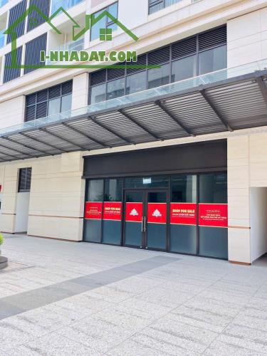 BÁN SHOP NỘI KHU CRESCENT RESIDENCES 5 - 2 TẦNG KINH DOANH, GIỮA LÒNG HỒ BÁN NGUYỆT