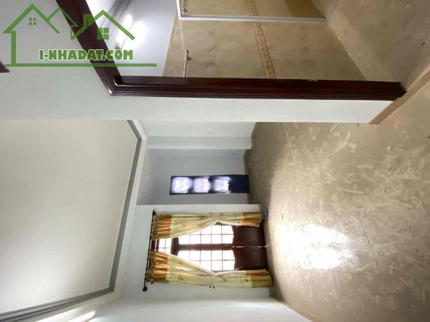 79. BÁN NHÀ 4 TẦNG – VỊ TRÍ VIP NHẤT TRUNG TÂM – MẶT TIỀN NGUYỄN HOÀNG - CHỈ NHỈNH 11 TỶ - 2