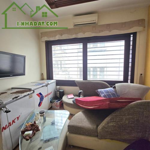 (PHÂN LÔ) Bán nhà phân lô Nguyễn Khang 40mx5T oto tránh kinh doanh VP 12 tỷ sổ vuông Cầu g