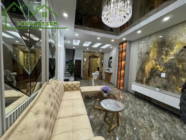 BÁN NHÀ PHỐ VŨ TÔNG PHAN, Ô TÔ ĐỖ CỬA, KINH DOANH, THANG MÁY, 46M2, 8 TẦNG, GIÁ 16.5 TỶ.