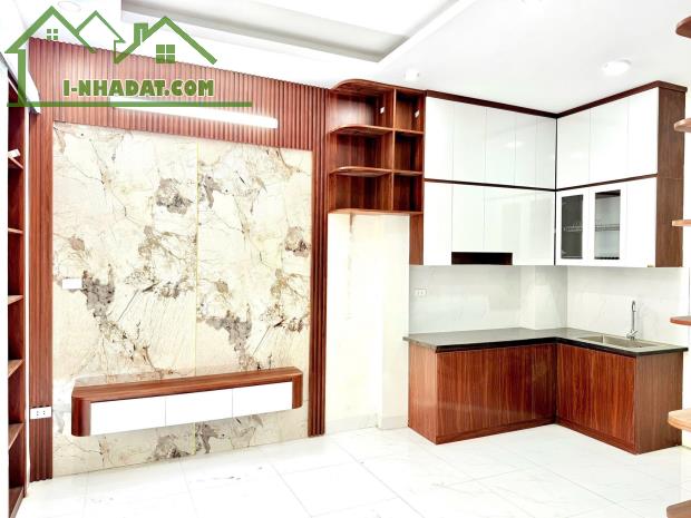 NHÀ MỚI TINH CỰ KHỐI – 5 TẦNG FULL ĐỒ – 3 NGỦ RỘNG – 30M² – 4.75 TỶ! - 2
