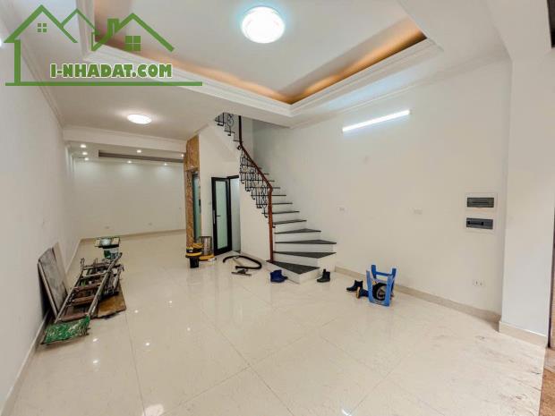 Bán Nhà Hoàng Văn Thái Thanh Xuân 50m2 x 5T x MT 4,7m - 21,6Tỷ - 2