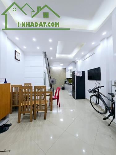 BÁN NHÀ ĐẸP DÂN XÂY TRUNG LIỆT-THÁI HÀ - 40M2- 5T - MT 4.1M GIÁ CHỈ 9.5 TỶ - 1