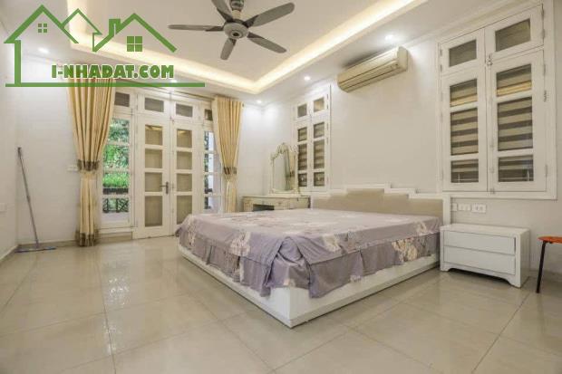Bán biệt thư Ciputra dt 230m 3 tầng 10m mặt tiền giá  61 tỷ tây hồ Bắc Từ Liêm - 2
