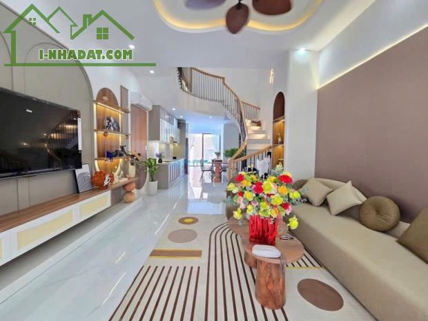 Nhà 4 tầng kiệt oto Châu Thị Vĩnh Tế. Dòng tiền 50tr/tháng . Diện tích : 87,5m