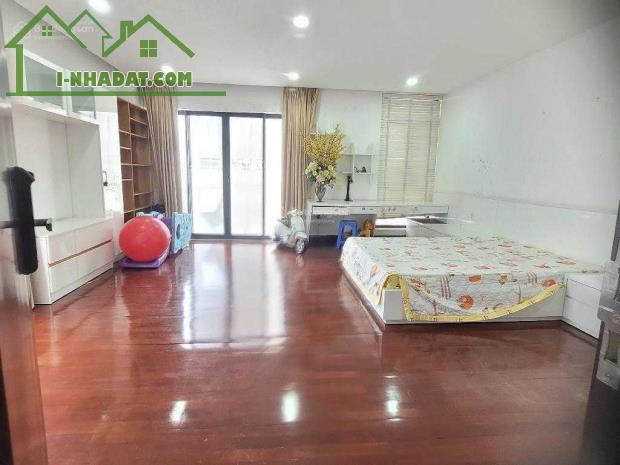 Bán Nhà Mặt Tiền Đường Hoa Cau, P7, Phú Nhuận, 6.3x17m, 49 Tỷ - 3