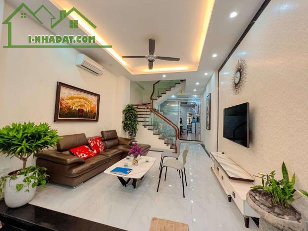 Lô góc ô tô bán nhà Đa Sỹ 5 tầng mới đẹp, gara kinh doanh nhỏ, mua về ở ngay, 7 tỷ 5 (TL)