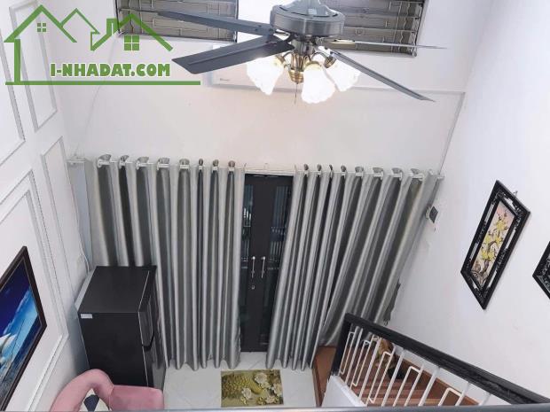 Bán Gấp- Gần Phố  - Thông Phong -Đống Đa - Dt: 23m2/4tầng//3,4mMT*nhỉnh 4tỷ - 3