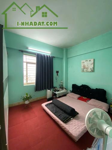 Bán chung cư Việt Hưng-Long Biên-77m 2n1wc-tầng trung căn góc-sẵn sổ giao dịch-giá 3.3 tỷ - 3