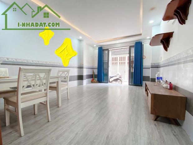 GẦN CÔNG VIÊN LÀNG HOA - GÒ VẤP - GIÁ 4.2 Tỷ - 1