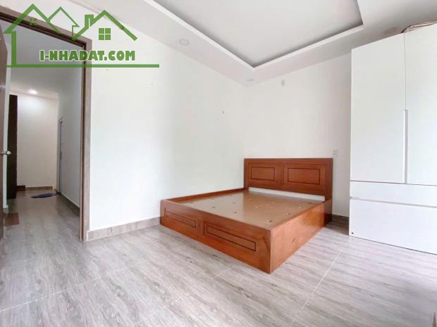 GẦN CÔNG VIÊN LÀNG HOA - GÒ VẤP - GIÁ 4.2 Tỷ - 4
