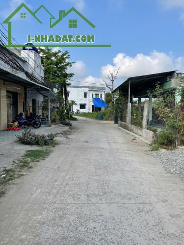 BÁN ĐẤT GIÁ RẺ SHR 125M2 giá 1tỷ050 triệu ,ĐƯỜNG NHỰA 6M ,ĐỨC HÒA LONG AN