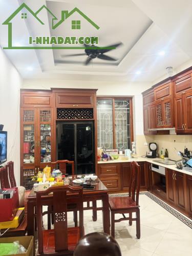 Bán nhà mặt ngõ Nguyễn Quý Đức, ô tô tải, kinh doanh, 11 tỷ hơn