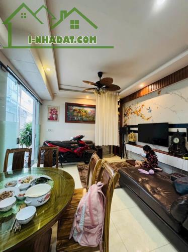 Chính chủ gửi bán NHÀ 3 TẦNG TẠI ĐÔNG PHONG , NAM HẢI , HẢI AN 2ty250