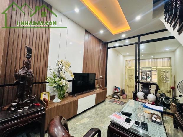 CHỦ CẦN BÁN GẤP NHÀ TRẦN KHÁT CHÂN -30M2 4 TẦNG -FULL NỘI THẤT VỀ Ở NGAY -GIÁ CHỈ 4.8 TỶ