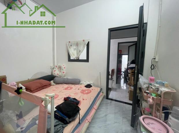 Cần Bán Nhà 🏘️ Kênh Tân Hoá - Tân Phú ♦️ 37m2 chỉ 4tỷ♦️ 30m ra mặt tiền đường , hẻm sạch - 4