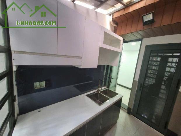 GẤP DỮ LẮM! BÁN NHÀ CMT8 4 TẦNG - NỞ HẬU CHỈ 6 TỶ 999 - CHÍNH CHỦ - 2